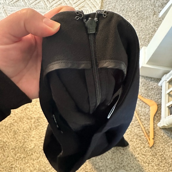 Express Women’s Black High Rise Cropped Culottes - Picture 8 of 9